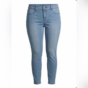 Arizona Jean Co. Super Skinny Light Wash Denim Jeans Size 13